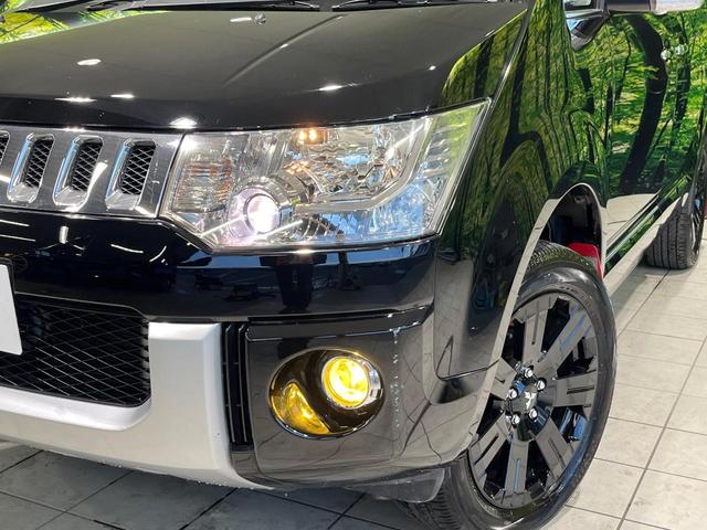 【ＨＩＤヘッドライト】非常に明るく前方を照らしてくれるので、悪天候や夜間の走行時も視界良好で安心してお乗りいただけます。