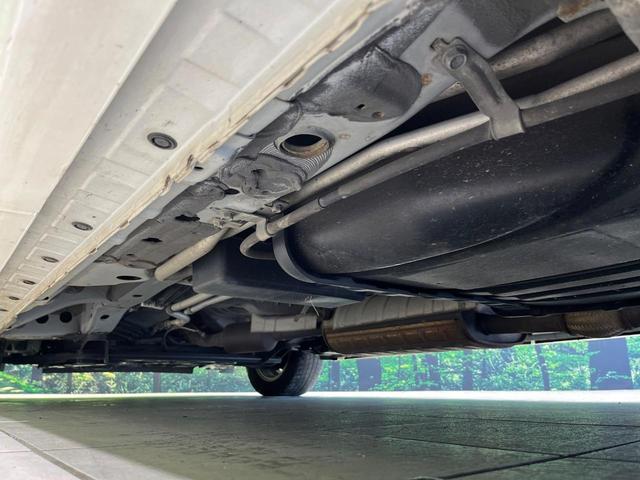 セレナ ハイウェイスター　フリップダウンモニター　純正９インチナビ　全周囲カメラ　衝突軽減　プロパイロット　両側パワースライドドア　デジタルインナーミラー　ＬＥＤヘッド　革巻きステアリング　プッシュスタート　スマートキー（22枚目）