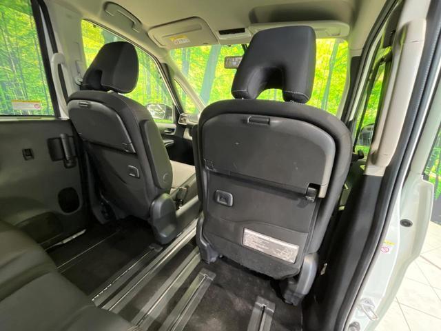 セレナ ハイウェイスター　フリップダウンモニター　純正９インチナビ　全周囲カメラ　衝突軽減　プロパイロット　両側パワースライドドア　デジタルインナーミラー　ＬＥＤヘッド　革巻きステアリング　プッシュスタート　スマートキー（31枚目）