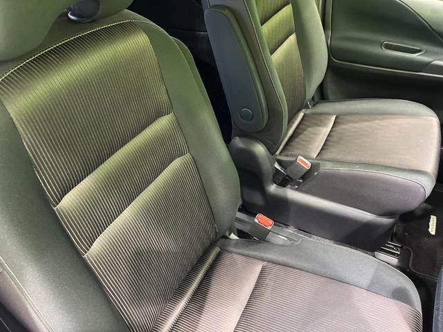 セレナ ハイウェイスター　フリップダウンモニター　純正９インチナビ　全周囲カメラ　衝突軽減　プロパイロット　両側パワースライドドア　デジタルインナーミラー　ＬＥＤヘッド　革巻きステアリング　プッシュスタート　スマートキー（32枚目）