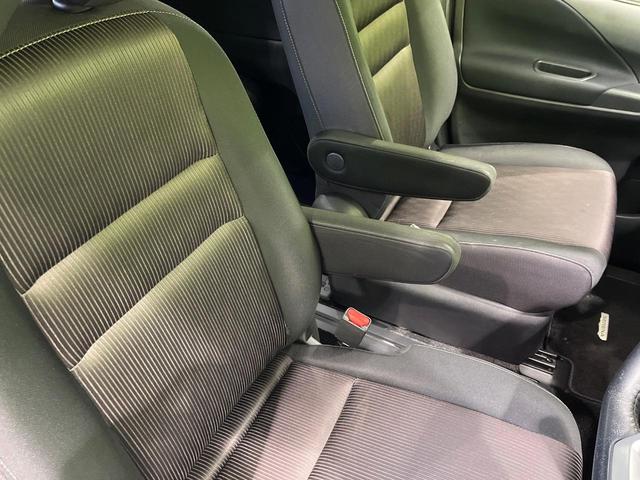 セレナ ハイウェイスター　フリップダウンモニター　純正９インチナビ　全周囲カメラ　衝突軽減　プロパイロット　両側パワースライドドア　デジタルインナーミラー　ＬＥＤヘッド　革巻きステアリング　プッシュスタート　スマートキー（33枚目）