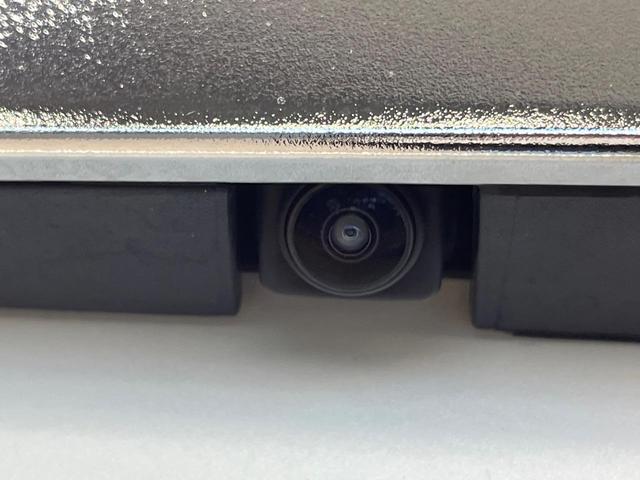 セレナ ハイウェイスター　フリップダウンモニター　純正９インチナビ　全周囲カメラ　衝突軽減　プロパイロット　両側パワースライドドア　デジタルインナーミラー　ＬＥＤヘッド　革巻きステアリング　プッシュスタート　スマートキー（55枚目）