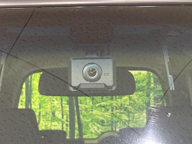 Ｎ－ＢＯＸカスタム Ｇ・Ｌパッケージ　４ＷＤ　ＳＤナビ　バックカメラ　横滑り防止機能　パワースライドドア　ＨＩＤヘッド　オートエアコン　オートライト　電動格納ミラー　プライバシーガラス　アイドリングストップ　プッシュスタート　スマートキー（6枚目）