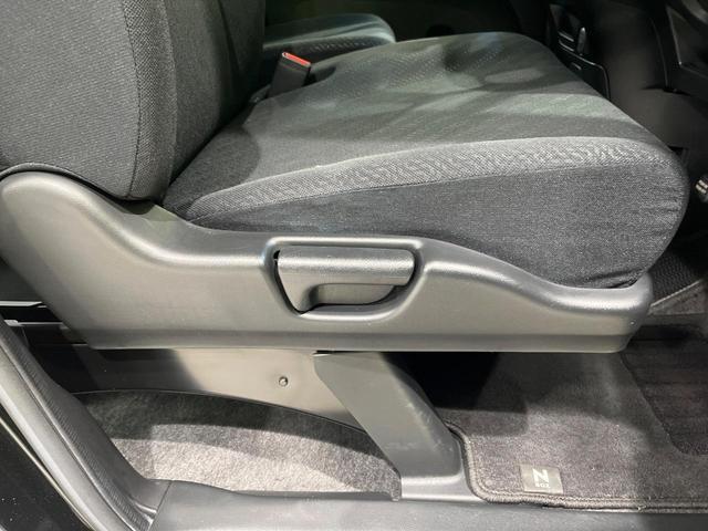 Ｎ－ＢＯＸカスタム Ｇ・Ｌパッケージ　４ＷＤ　ＳＤナビ　バックカメラ　横滑り防止機能　パワースライドドア　ＨＩＤヘッド　オートエアコン　オートライト　電動格納ミラー　プライバシーガラス　アイドリングストップ　プッシュスタート　スマートキー（30枚目）