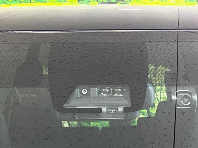 ヴォクシー ハイブリッドＺＳ　煌　７人　純正９型ナビ　バックカメラ　衝突軽減　両側電動スライドドア　Ｂｌｕｅｔｏｏｔｈ　フルセグ　ＥＴＣ　ドラレコ　シートヒーター　ＬＥＤヘッド・フォグ　リアオートエアコン　革巻きステアリング　クルコン（4枚目）