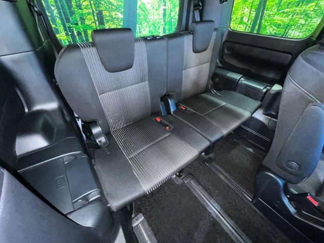 ヴォクシー ハイブリッドＺＳ　煌　７人　純正９型ナビ　バックカメラ　衝突軽減　両側電動スライドドア　Ｂｌｕｅｔｏｏｔｈ　フルセグ　ＥＴＣ　ドラレコ　シートヒーター　ＬＥＤヘッド・フォグ　リアオートエアコン　革巻きステアリング　クルコン（10枚目）