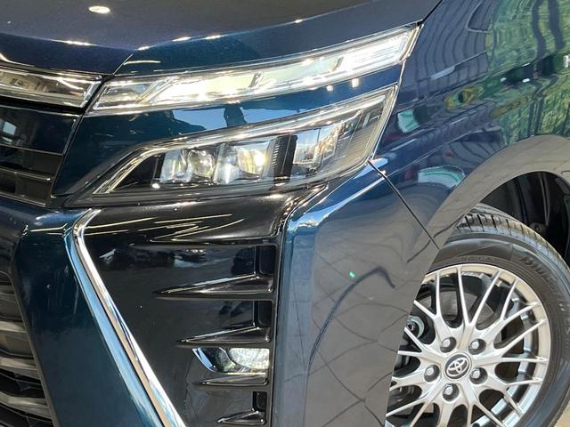 ヴォクシー ハイブリッドＺＳ　煌　７人　純正９型ナビ　バックカメラ　衝突軽減　両側電動スライドドア　Ｂｌｕｅｔｏｏｔｈ　フルセグ　ＥＴＣ　ドラレコ　シートヒーター　ＬＥＤヘッド・フォグ　リアオートエアコン　革巻きステアリング　クルコン（13枚目）