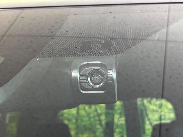 ヴォクシー ハイブリッドＺＳ　煌　７人　純正９型ナビ　バックカメラ　衝突軽減　両側電動スライドドア　Ｂｌｕｅｔｏｏｔｈ　フルセグ　ＥＴＣ　ドラレコ　シートヒーター　ＬＥＤヘッド・フォグ　リアオートエアコン　革巻きステアリング　クルコン（35枚目）