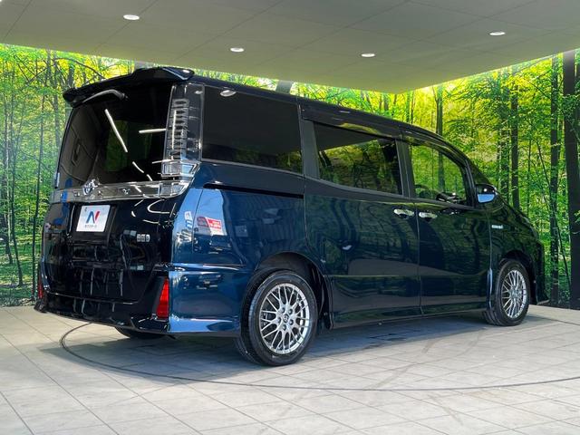 ヴォクシー ハイブリッドＺＳ　煌　７人　純正９型ナビ　バックカメラ　衝突軽減　両側電動スライドドア　Ｂｌｕｅｔｏｏｔｈ　フルセグ　ＥＴＣ　ドラレコ　シートヒーター　ＬＥＤヘッド・フォグ　リアオートエアコン　革巻きステアリング　クルコン（63枚目）