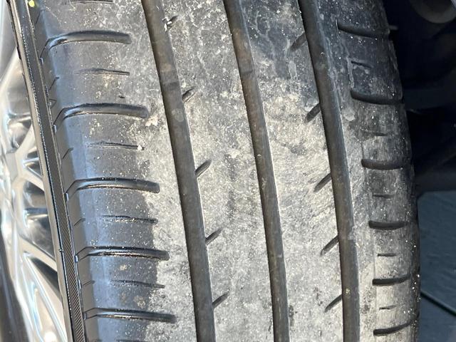 ヴォクシー ハイブリッドＺＳ　煌　７人　純正９型ナビ　バックカメラ　衝突軽減　両側電動スライドドア　Ｂｌｕｅｔｏｏｔｈ　フルセグ　ＥＴＣ　ドラレコ　シートヒーター　ＬＥＤヘッド・フォグ　リアオートエアコン　革巻きステアリング　クルコン（66枚目）