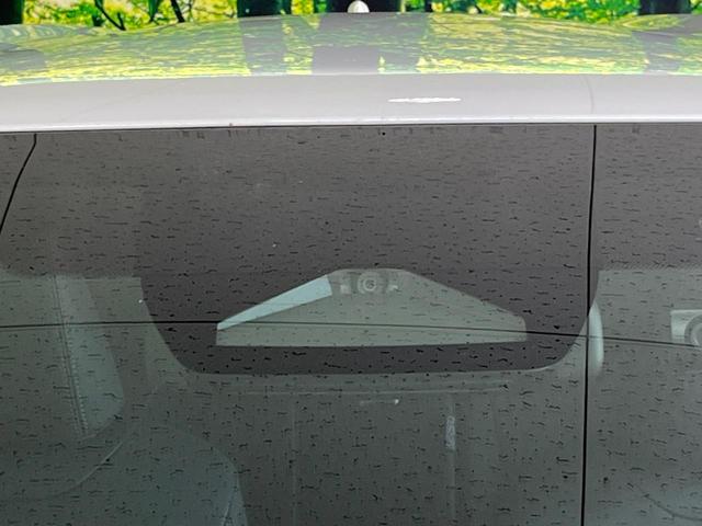 ヤリスクロス Ｚ　純正８型ナビ機能付ディスプレイオーディオ　全周囲カメラ　衝突軽減　レーダークルーズ　Ｂｌｕｅｔｏｏｔｈ　ドラレコ　ＥＴＣ　シートヒーター　ＬＥＤヘッド　オートエアコン　オートライト　革巻きステアリング（3枚目）