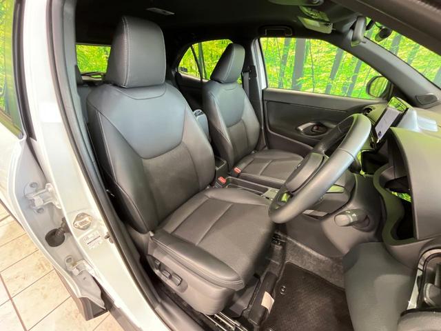 ヤリスクロス Ｚ　純正８型ナビ機能付ディスプレイオーディオ　全周囲カメラ　衝突軽減　レーダークルーズ　Ｂｌｕｅｔｏｏｔｈ　ドラレコ　ＥＴＣ　シートヒーター　ＬＥＤヘッド　オートエアコン　オートライト　革巻きステアリング（8枚目）