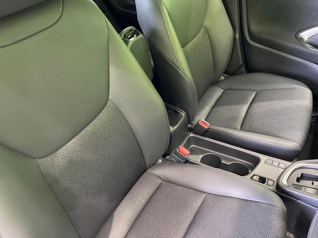 ヤリスクロス Ｚ　純正８型ナビ機能付ディスプレイオーディオ　全周囲カメラ　衝突軽減　レーダークルーズ　Ｂｌｕｅｔｏｏｔｈ　ドラレコ　ＥＴＣ　シートヒーター　ＬＥＤヘッド　オートエアコン　オートライト　革巻きステアリング（40枚目）