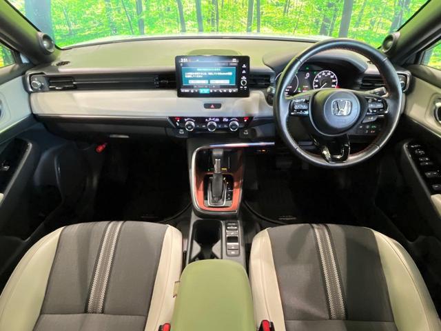 ヴェゼル ｅ：ＨＥＶ　ＰＬａＹ　ガラスルーフ　純正９型ナビ　全周囲カメラ　衝突軽減　アダプティブクルーズ　パワーバックドア　寒冷地仕様　フルセグ　Ｂｌｕｅｔｏｏｔｈ　ＥＴＣ　ドラレコ　シートヒーター　ＬＥＤヘッド　パドルシフト（2枚目）