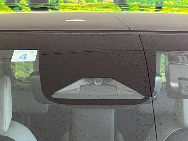 ヴェゼル ｅ：ＨＥＶ　ＰＬａＹ　ガラスルーフ　純正９型ナビ　全周囲カメラ　衝突軽減　アダプティブクルーズ　パワーバックドア　寒冷地仕様　フルセグ　Ｂｌｕｅｔｏｏｔｈ　ＥＴＣ　ドラレコ　シートヒーター　ＬＥＤヘッド　パドルシフト（4枚目）
