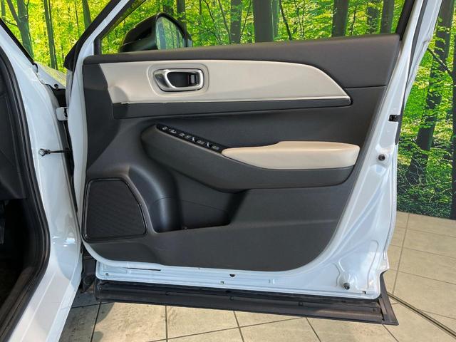 ヴェゼル ｅ：ＨＥＶ　ＰＬａＹ　ガラスルーフ　純正９型ナビ　全周囲カメラ　衝突軽減　アダプティブクルーズ　パワーバックドア　寒冷地仕様　フルセグ　Ｂｌｕｅｔｏｏｔｈ　ＥＴＣ　ドラレコ　シートヒーター　ＬＥＤヘッド　パドルシフト（37枚目）