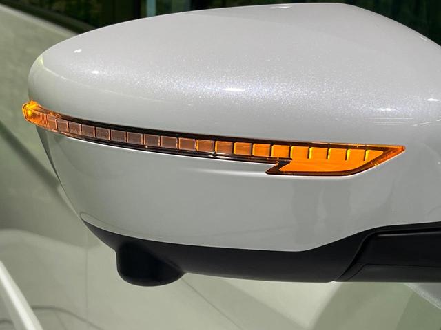 セレナ ｅ－パワー　ハイウェイスターＶ　純正９型ナビ　プロパイロット　全周囲カメラ　衝突軽減　プロパイロット　デジタルインナーミラー　両側パワースライドドア　ＥＴＣ　ドラレコ　フルセグ　Ｂｌｕｅｔｏｏｔｈ　プッシュスタート　スマートキー（54枚目）