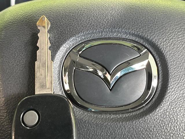 【キーレス】少し離れた場所からでもボタン一つでドアの開錠・施錠ができるのでとっても便利！ドアの鍵穴周りに傷をつけることもありません♪