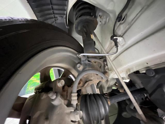 アルトターボＲＳ ベースグレード　ターボ　衝突軽減　ＥＴＣ　シートヒーター　ＬＥＤヘッド　オートエアコン　オートライト　スマートキー　プッシュスタート　革巻きステアリング　パドルシフト　アイドリングストップ　横滑り防止　バニティミラー（20枚目）