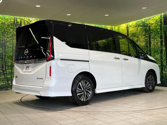 セレナ ｅ－パワー　ハイウェイスターＶ　登録済未使用車　メーカー１２．３インチナビ　全周囲カメラ　衝突軽減　プロパイロット　レーダークルーズ　デジタルインナーミラー　両側パワースライドドア　ＥＴＣ　フルセグ　プッシュスタート　スマートキー（18枚目）