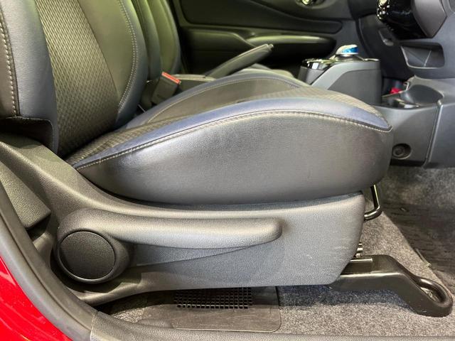 ノート ｅ－パワー　メダリスト　ブラックアロー　純正ナビ　全周囲カメラ　衝突軽減　デジタルインナーミラー　フルセグ　Ｂｌｕｅｔｏｏｔｈ　ＥＴＣ　ドラレコ　ＬＥＤヘッド　オートエアコン　オートライト　革巻きステアリング　スマートキー　ステリモ（47枚目）