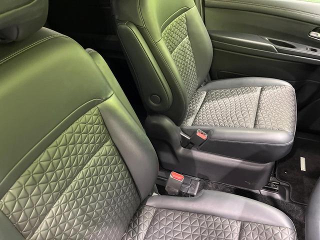 セレナ ハイウェイスターＶ　純正１２．３型ナビ　プロパイロット　全周囲カメラ　後席モニター　両側パワスラ　デジタルインナーミラー　Ｂｌｕｅｔｏｏｔｈ　ＥＴＣ　フルセグ　ＬＥＤヘッド　オートライト　ダブルエアコン　スマートキー（33枚目）