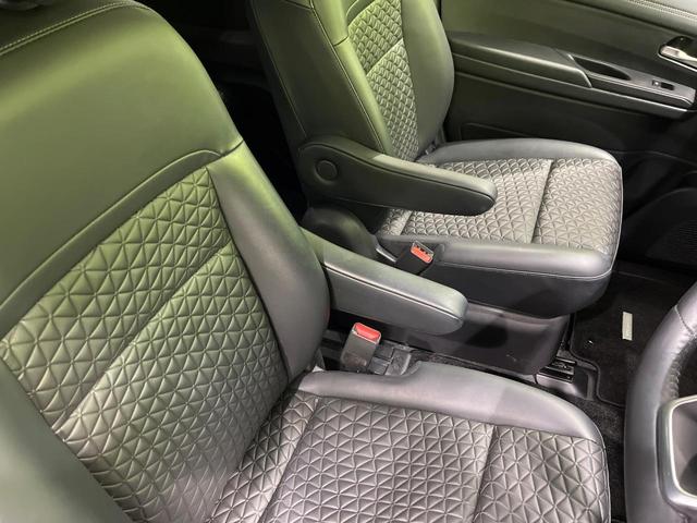 セレナ ハイウェイスターＶ　純正１２．３型ナビ　プロパイロット　全周囲カメラ　後席モニター　両側パワスラ　デジタルインナーミラー　Ｂｌｕｅｔｏｏｔｈ　ＥＴＣ　フルセグ　ＬＥＤヘッド　オートライト　ダブルエアコン　スマートキー（34枚目）