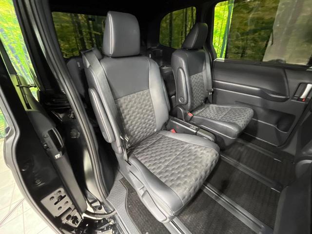 ヴォクシー ハイブリッドＳ－Ｚ　純正１０．５型ナビ機能付ディスプレイオーディオ　バックカメラ　衝突軽減　レーダークルーズ　両側電動スライドドア　Ｂｌｕｅｔｏｏｔｈ　フルセグ　ＥＴＣ　ドラレコ　シートヒーター　リアオートエアコン（9枚目）