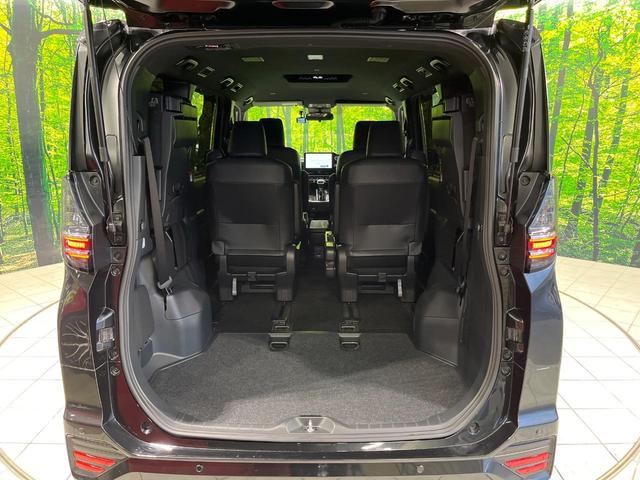 ヴォクシー ハイブリッドＳ－Ｚ　純正１０．５型ナビ機能付ディスプレイオーディオ　バックカメラ　衝突軽減　レーダークルーズ　両側電動スライドドア　Ｂｌｕｅｔｏｏｔｈ　フルセグ　ＥＴＣ　ドラレコ　シートヒーター　リアオートエアコン（12枚目）