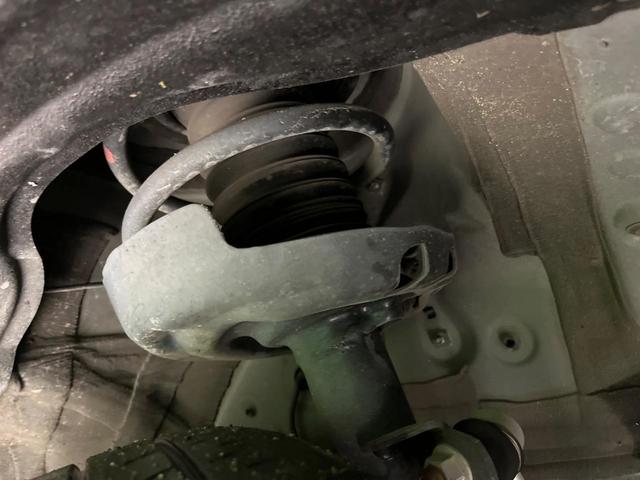 ヴォクシー ハイブリッドＳ－Ｚ　純正１０．５型ナビ機能付ディスプレイオーディオ　バックカメラ　衝突軽減　レーダークルーズ　両側電動スライドドア　Ｂｌｕｅｔｏｏｔｈ　フルセグ　ＥＴＣ　ドラレコ　シートヒーター　リアオートエアコン（20枚目）