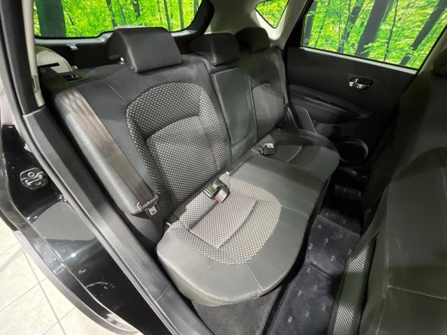 デュアリス ２０Ｇ　ＦＯＵＲ　ガラスルーフ　４ＷＤ　ＳＤナビ　Ｂｌｕｅｔｏｏｔｈ　フルセグ　ＥＴＣ　ＨＩＤヘッド　デュアルオートエアコン　オートライト　スマートキー　革巻きステアリング　電動格納ミラー　プライバシーガラス（9枚目）