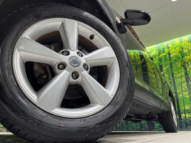 デュアリス ２０Ｇ　ＦＯＵＲ　ガラスルーフ　４ＷＤ　ＳＤナビ　Ｂｌｕｅｔｏｏｔｈ　フルセグ　ＥＴＣ　ＨＩＤヘッド　デュアルオートエアコン　オートライト　スマートキー　革巻きステアリング　電動格納ミラー　プライバシーガラス（13枚目）