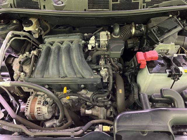 デュアリス ２０Ｇ　ＦＯＵＲ　ガラスルーフ　４ＷＤ　ＳＤナビ　Ｂｌｕｅｔｏｏｔｈ　フルセグ　ＥＴＣ　ＨＩＤヘッド　デュアルオートエアコン　オートライト　スマートキー　革巻きステアリング　電動格納ミラー　プライバシーガラス（18枚目）