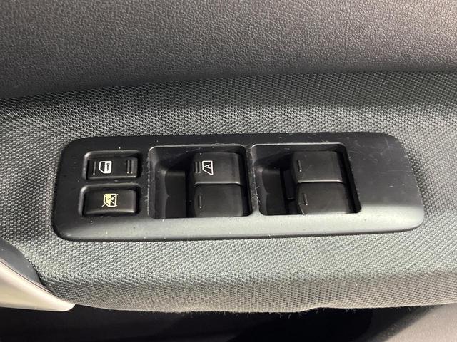 デュアリス ２０Ｇ　ＦＯＵＲ　ガラスルーフ　４ＷＤ　ＳＤナビ　Ｂｌｕｅｔｏｏｔｈ　フルセグ　ＥＴＣ　ＨＩＤヘッド　デュアルオートエアコン　オートライト　スマートキー　革巻きステアリング　電動格納ミラー　プライバシーガラス（43枚目）