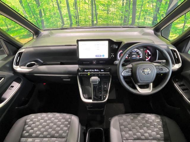 ヴォクシー Ｓ－Ｚ　４ＷＤ　７人乗　純正１０．５型ナビ機能付きディスプレイオーディオ　バックカメラ　衝突軽減　レーダークルーズ　両側電動スライドドア　Ｂｌｕｅｔｏｏｔｈ　フルセグ　ＥＴＣ　ドラレコ　リアオートエアコン（2枚目）