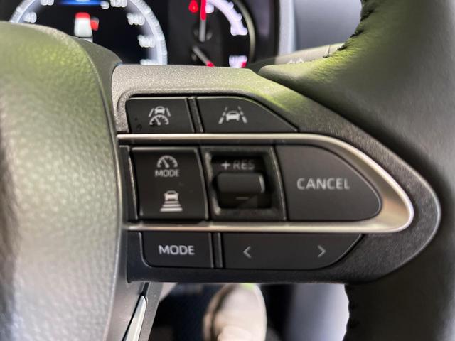 ヴォクシー Ｓ－Ｚ　４ＷＤ　７人乗　純正１０．５型ナビ機能付きディスプレイオーディオ　バックカメラ　衝突軽減　レーダークルーズ　両側電動スライドドア　Ｂｌｕｅｔｏｏｔｈ　フルセグ　ＥＴＣ　ドラレコ　リアオートエアコン（6枚目）