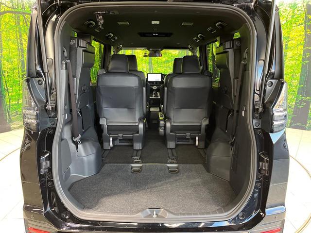 ヴォクシー Ｓ－Ｚ　４ＷＤ　７人乗　純正１０．５型ナビ機能付きディスプレイオーディオ　バックカメラ　衝突軽減　レーダークルーズ　両側電動スライドドア　Ｂｌｕｅｔｏｏｔｈ　フルセグ　ＥＴＣ　ドラレコ　リアオートエアコン（11枚目）