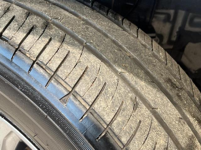 ヴォクシー Ｓ－Ｚ　４ＷＤ　７人乗　純正１０．５型ナビ機能付きディスプレイオーディオ　バックカメラ　衝突軽減　レーダークルーズ　両側電動スライドドア　Ｂｌｕｅｔｏｏｔｈ　フルセグ　ＥＴＣ　ドラレコ　リアオートエアコン（60枚目）