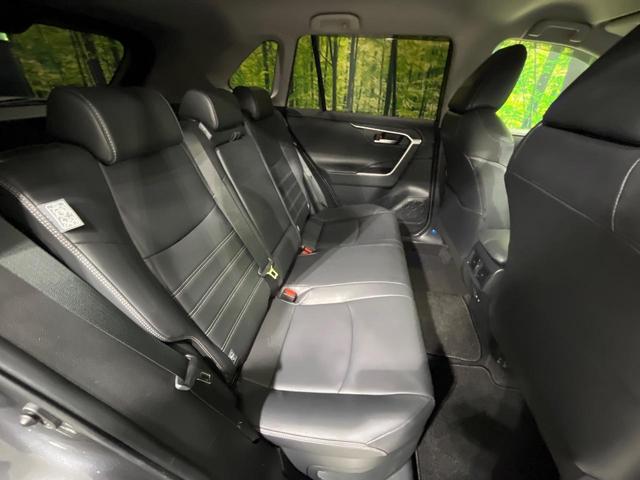 ＲＡＶ４ ハイブリッドＧ　４ＷＤ　寒冷地仕様　純正９型ナビ　衝突軽減　レーダクルーズ　バックカメラ　電動リアゲート　デジタルミラー　Ｂｌｕｅｔｏｏｔｈ　ＥＴＣ　フルセグ　ドラレコ　ＬＥＤヘッド　オートライト　電動格納ミラー（9枚目）