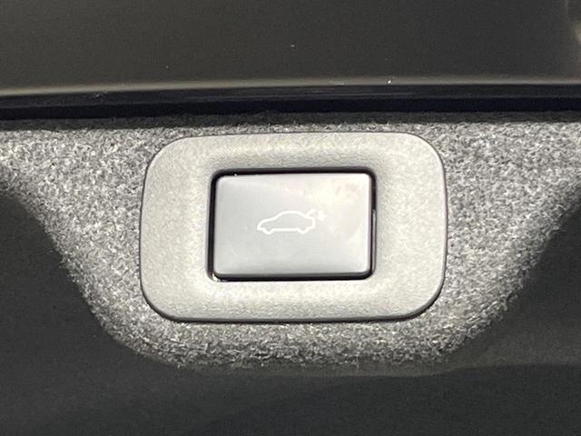 クラウンクロスオーバー Gアドバンスド・レザーパッケージ 4WD メーカー12.3型ディスプレイオーディオ 衝突軽減 全周囲カメラ ETC Bluetooth シートヒーター・エアコン パワーバックドア LEDヘッド ブラインドスポットモニター(7枚目)