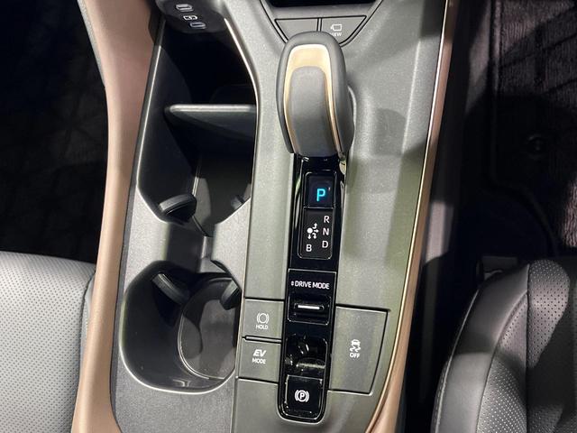 クラウンクロスオーバー Gアドバンスド・レザーパッケージ 4WD メーカー12.3型ディスプレイオーディオ 衝突軽減 全周囲カメラ ETC Bluetooth シートヒーター・エアコン パワーバックドア LEDヘッド ブラインドスポットモニター(24枚目)