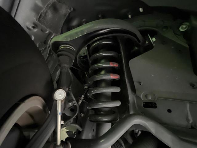 ランドクルーザープラド TX 4WD 7人乗り サンルーフ ルーフレール SDナビ バックカメラ 衝突軽減 レーダークルーズ Bluetooth LEDヘッド オートライト オートハイビーム オートエアコン スマートキー(20枚目)