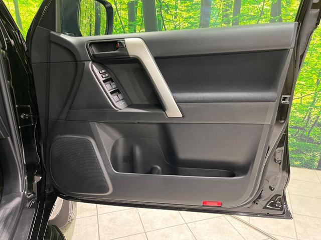 ランドクルーザープラド TX 4WD 7人乗り サンルーフ ルーフレール SDナビ バックカメラ 衝突軽減 レーダークルーズ Bluetooth LEDヘッド オートライト オートハイビーム オートエアコン スマートキー(43枚目)