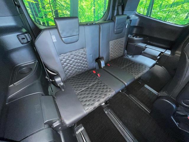 ヴォクシー S-Z 4WD 寒冷地仕様 モデリスタエアロ 快適利便PKG 純正10.5型ナビ機能付きディスプレイオーディオ 14型後席モニター パワーバックドア 両側パワースライドドア ETC シートヒーター ステリモ(10枚目)