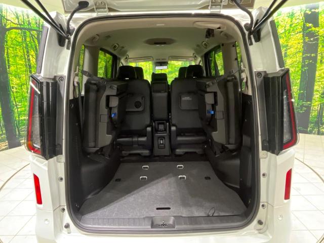 セレナ ハイウェイスターV 4WD 両側パワスラ 純正12.3型ナビ 全周囲カメラ デジタルインナーミラー プロパイロット シートヒーター ステアリングヒーター Bluetooth ETC LEDヘッド オートライト ステリモ(12枚目)