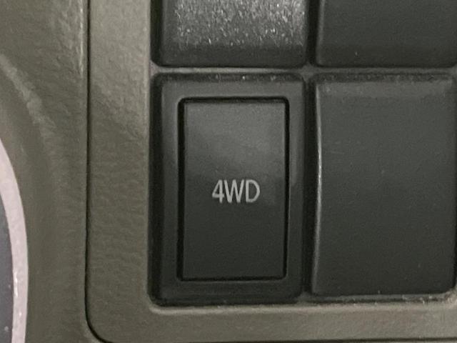 スクラム PCスペシャル 4WD 衝突軽減 CD AM/FMオーディオ ETC ドラレコ オートライト キーレス パワーウィンドウ ヘッドライトレベライザー 車線逸脱警報 横滑り防止装置 電動格納ミラー(4枚目)