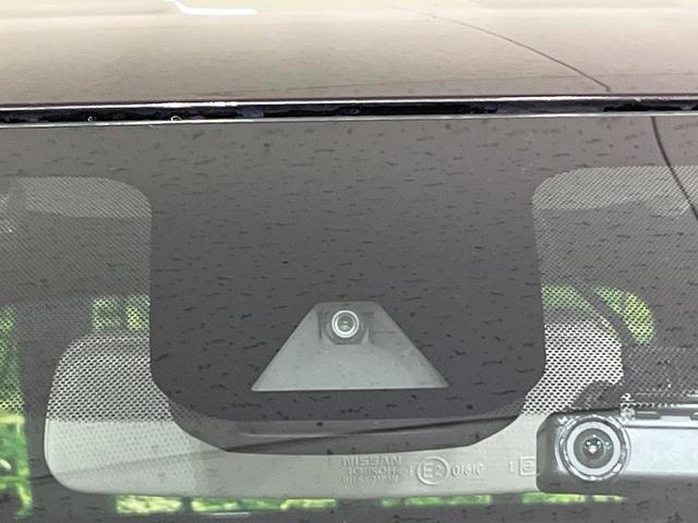 �y�G�}�[�W�F���V�[�u���[�L�z���s���ɑO���̎ԗ�����F�����A�Փ˂������Ȏ��͌x��ƃu���[�L�ŏՓˉ���Ɣ�Q�y�����A�V�X�g�B�����S�Ƀh���C�u�����y���݂��������܂��B