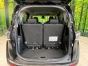 後席を格納すると、これだけの広さが！シーンに合わせたシートアレンジで、大きな荷物も積むことが出来ます♪