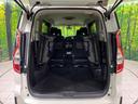 後席を格納すると、これだけの広さが!シーンに合わせたシートアレンジで、大きな荷物も積むことが出来ます♪