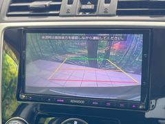 【バックカメラ】駐車時に後方がリアルタイム映像で確認できます。大型商業施設や立体駐車場での駐車時や、夜間のバック時に大活躍！運転スキルに関わらず、今や必須となった装備のひとつです！ 5